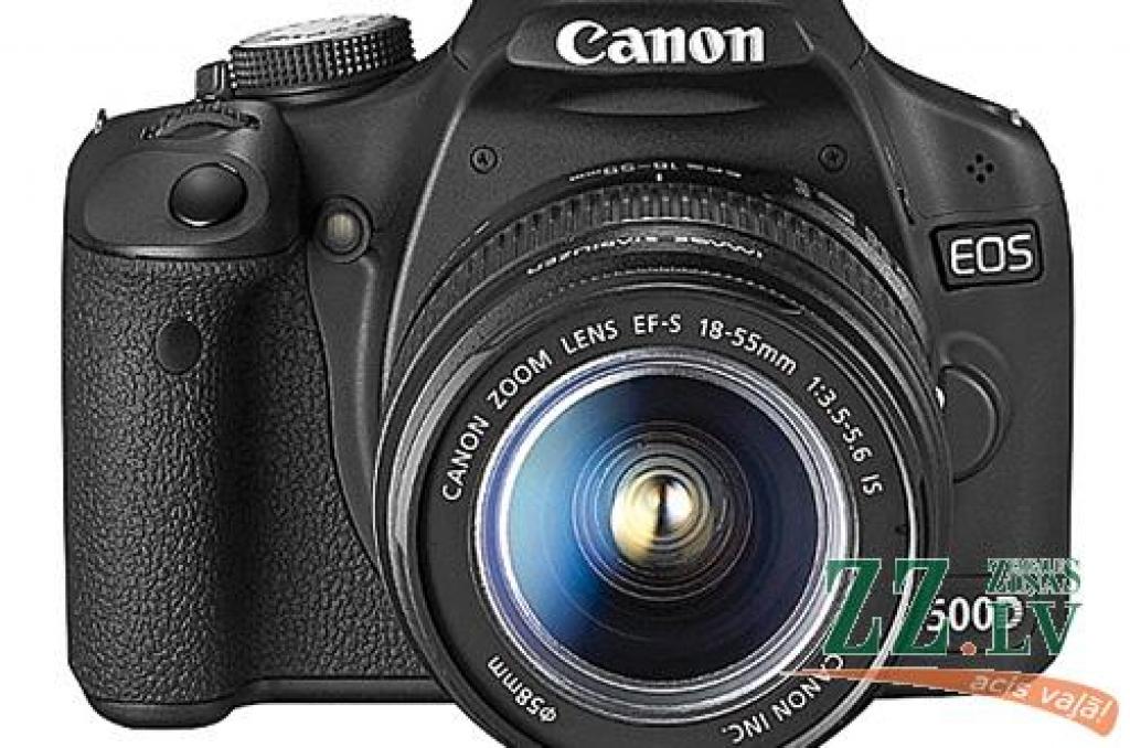 Spoguļkameru tirgus līderis «Canon» savus cienītājus iepriecinājis ar «500D», kas spēj ne tikai iemūžināt fotogrāfijas, bet arī veikt videoierakstu, turklāt labā – 1080 punktu – izšķirtspējā.