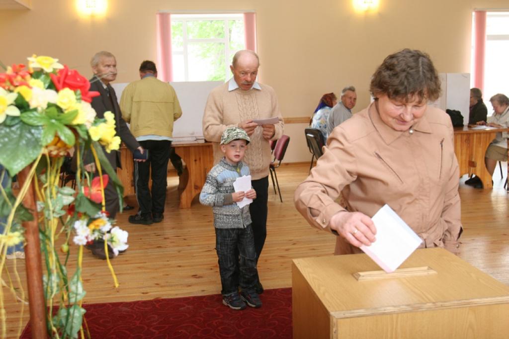 Par saviem deputātu kandidātiem balso Daukstu, Stradu, Lejasciema un  Lizuma pagasta vēlētāji.