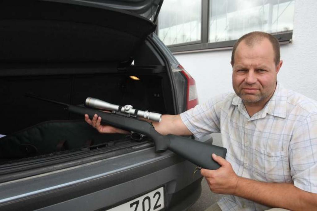 Iekļūstot starp desmit labākajiem šāvējiem kompleksajā šaušanā, Vilnis Zvirgzdiņš piedalījās karabīnes izlozē un viņam paveicās, karabīne tika izlozēta tieši viņam. 
Autors: Gatis Bogdanovs