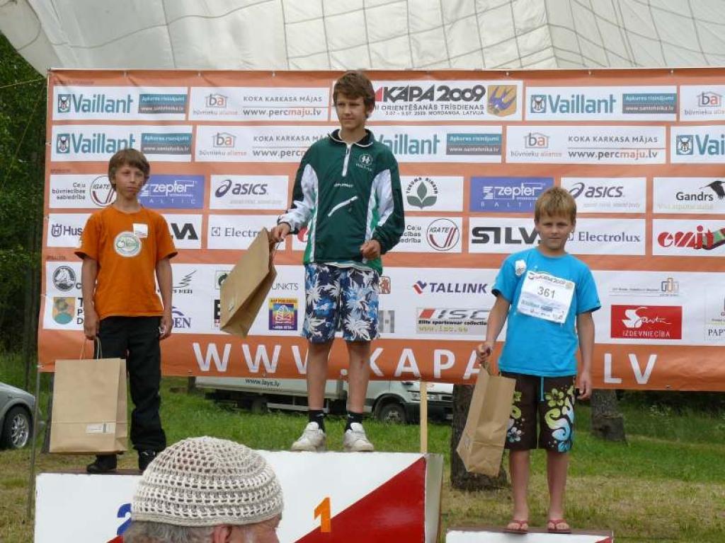 Uz goda pjedestāla H 12 grupas 2.vietas ieguvējs Inguss Kaņeps un 3.vietas ieguvējs Rolands Neilands.
Autors: No personiskā albuma