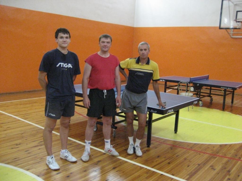 No kreisās Andis Sirmacis (Stari), Aivars Rubenis (Piebalga), Juris Siliņš (Smiltene). 
Autors: Jāzeps Odumiņš