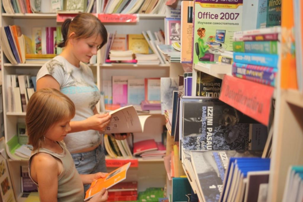 Vecāki uzskata, ka arī ar visu PVN samazinājumu darba burtnīcas ir pārāk dārgas.
Autors: Gatis Bogdanovs 