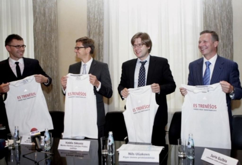 Attēlā (no kreisās): Aigars Nords, Nords Event Communications valdes priekšsēdētājs, Valdis Siksnis, Nordea bankas Latvijas filiāles vadītājs, Nils Ušakovs, Rīgas domes priekšsēdētājs, Juris Gulbis, Lattelecom valdes priekšsēdētājs un Edijs Vegners, Hanzas maiznīca mārketinga un tirdzniecības direktors. ir apņēmības pilni piedalīties maratonā.
Autors: No personiskā albuma