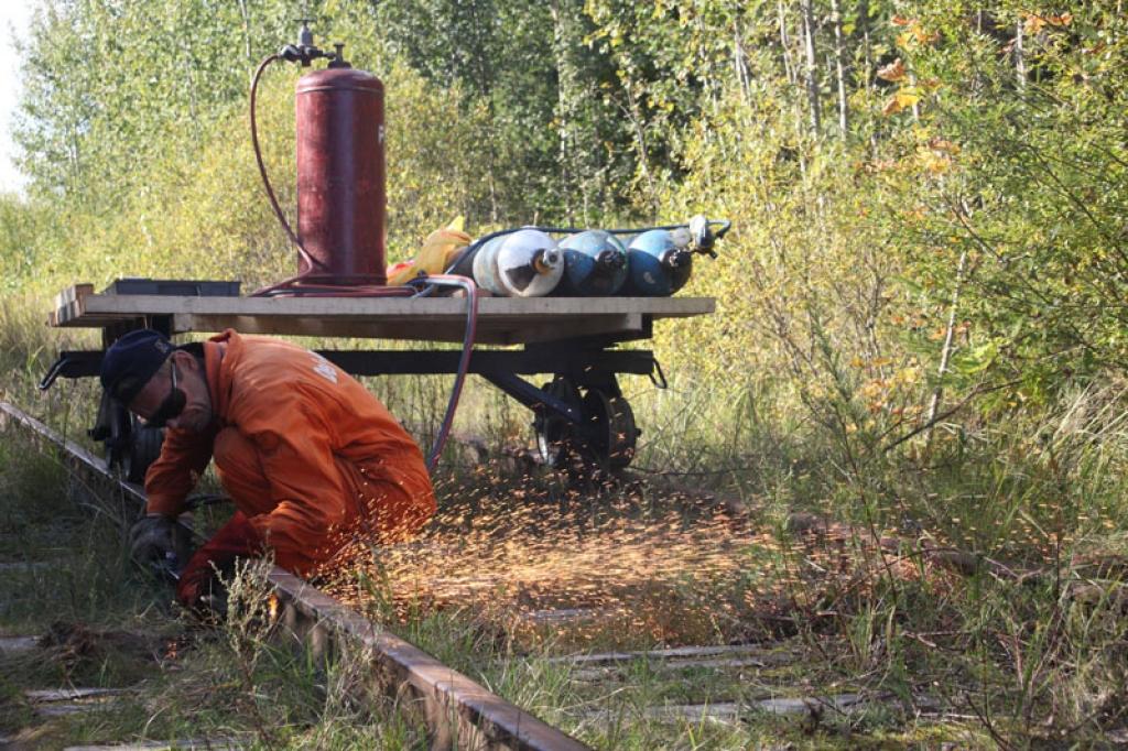 Sliedes tiks demontētas līdz gada beigām. Tās demontēs posmā no Ieriķiem līdz valsts robežai.
Autors: Gatis Bogdanovs
