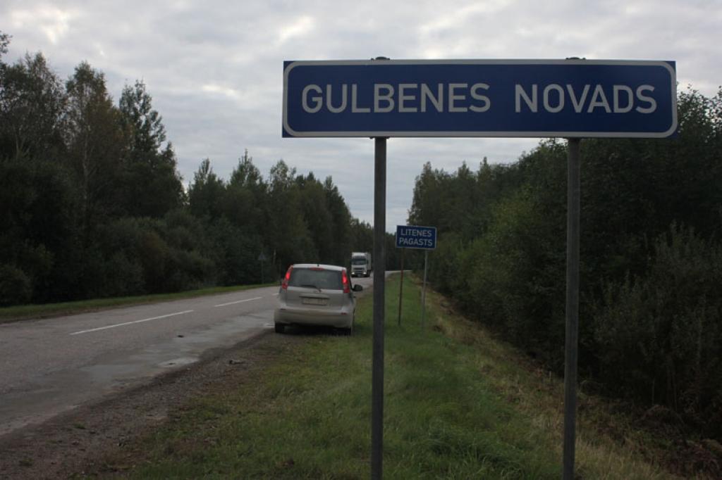 Uz galvenajiem ceļiem vietās, kur Gulbenes novads robežojas ar citiem novadiem, ir uzstādītas jaunās Gulbenes novada ceļa zīmes.
Autors: Gatis Bogdanovs