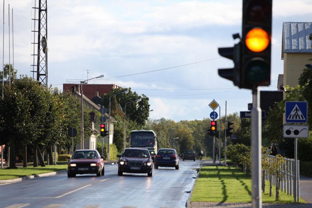 Gulbenes centrā jau vairākas dienas tiek ieslēgti luksofori.
Autors: Gatis Bogdanovs