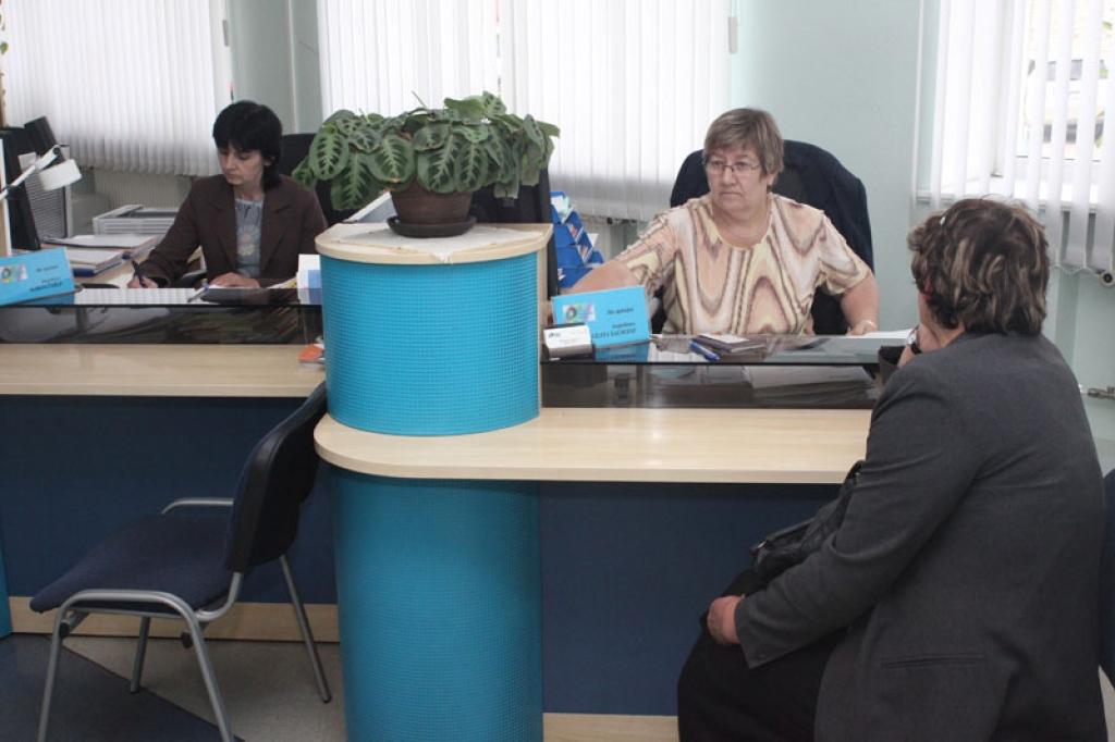 Strukturālo reformu rezultātā Valsts sociālās apdrošināšanas aģentūras Gulbenes Klientu apkalpošanas centrā no darba atlaisti četri darbinieki.
Autors: Gatis Bogdanovs