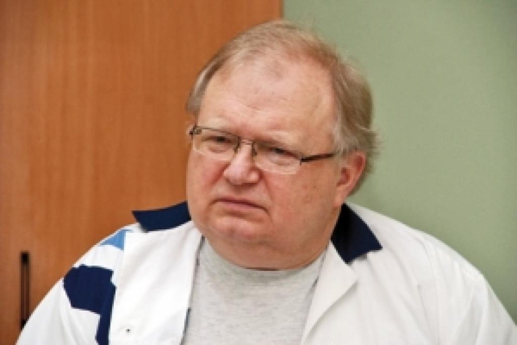 Ārsts Voldemārs Šīrs: «Ar punktu masāžu ir tāpat kā ar vingrošanu: ja reizi mēnesī vingro līdz spēku izsīkumam, labuma nebūs – drīzāk kaut ko sastieps vai kādu saiti pārraus. Labāk kaut vai dažas minūtes, bet katru dienu. Ja divdesmit dienu cītīgi darbojas, rezultāts būs!» 