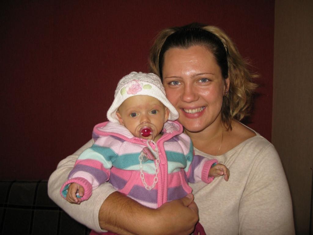 Valmieriete Māra Miķe ar māmiņu.
Autors: No personiskā albuma