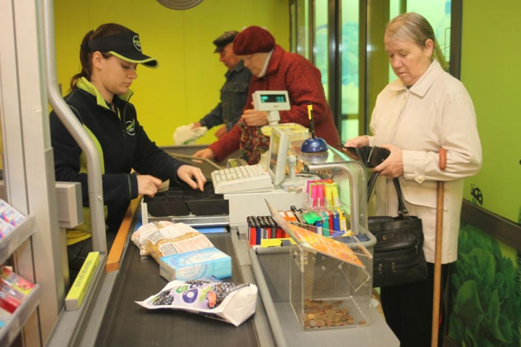 Katrs ziedotais santīms ir neatsverams atbalsts tiem, kuriem šobrīd tas visvairāk nepieciešams. Ikviens no mums, iemetot naudu ziedojumu kastītēs, kuras atrodas veikalā “Supernetto”, var palīdzēt Renaldai.
Autors: Gatis Bogdanovs