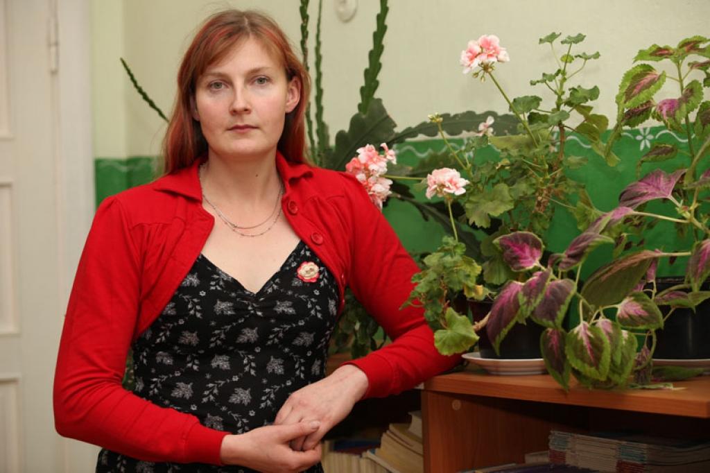 Vita Markova šodien sev novēl, lai arī turpmāk nekad nepietrūktu prieka brīžu. Būdama skolotāja, viņa uzskata, ka skolā nevar strādāt tikai naudas dēļ, jo šajā darbā ir jārod prieks un mīlestība.
Autors: Gatis Bogdanovs