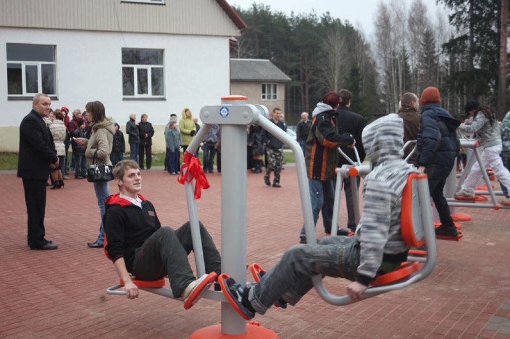 Sveķu speciālās internātpamatskolas skolēni ir priecīgi un lepni, ka viņiem tagad ir jauni un moderni trenažieri.
Autors: Gatis Bogdanovs