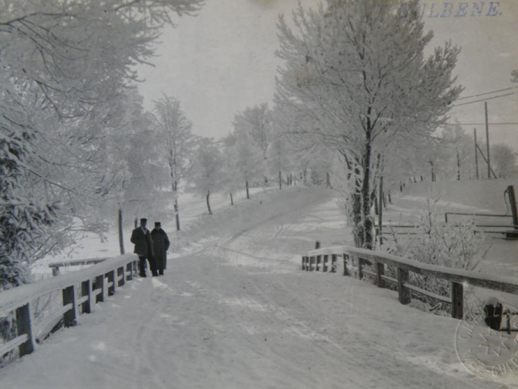 Gulbenes ainava 20.gadsimta 30.gados. Ziemassvētku kartīte, ko savējiem sūtījis karavīrs.
Autors: No personiskā albuma