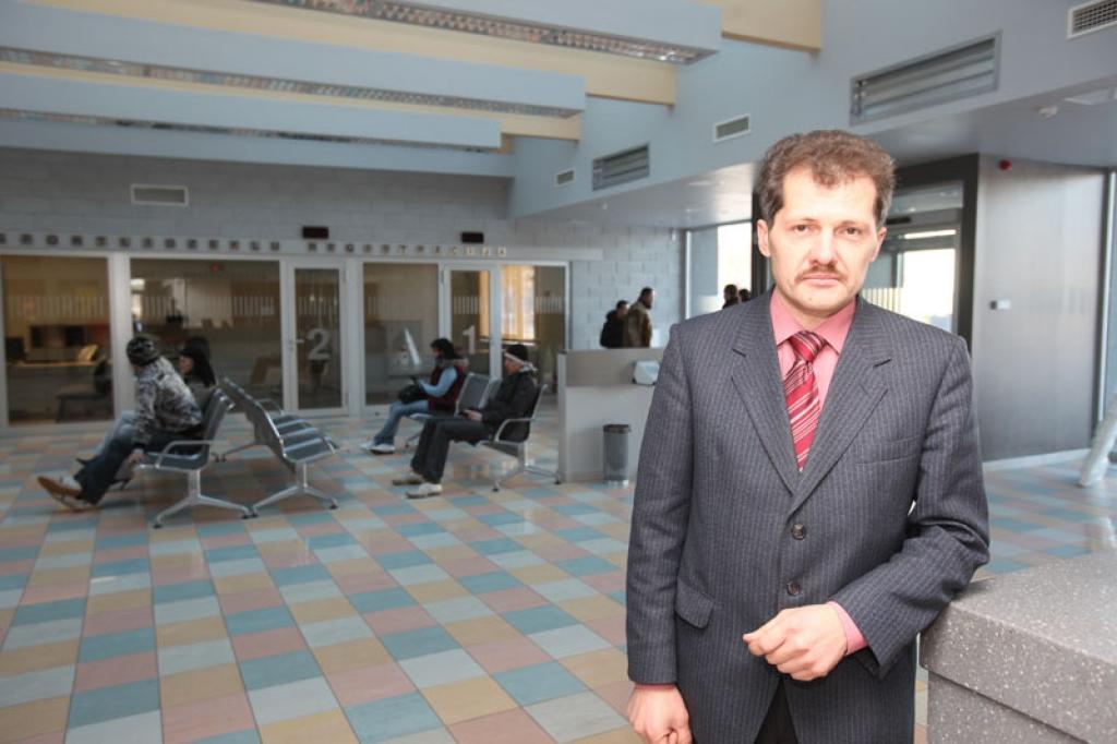 CSDD Gulbenes reģionālās nodaļas priekšnieks Jānis Raibekazs informē, ka transportlīdzekļu norakstīšanas gribētāju rinda ir trīs reizes garāka  nekā parasti, taču panikai nav pamata.
Autors: Gatis Bogdanovs