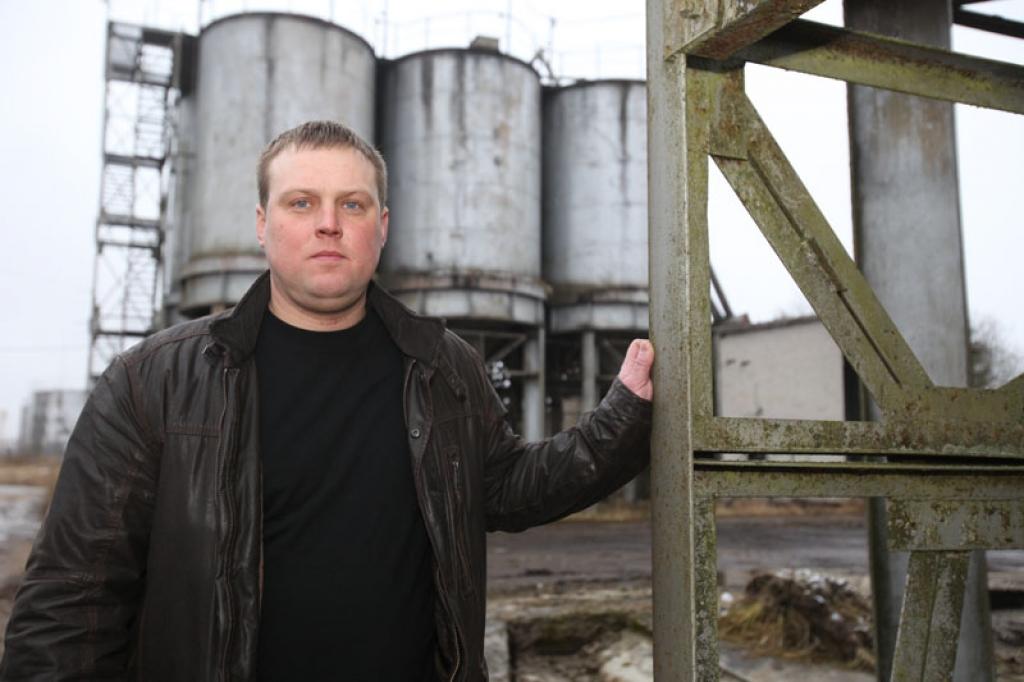 Uzņēmējs gulbenietis Dmitrijs Briedis norāda, ka šīs lielās tvertnes, kuras atrodas bijušajā Agroķīmijas teritorijā, drīz tiks “atdzīvinātas”.
Autors: Gatis Bogdanovs