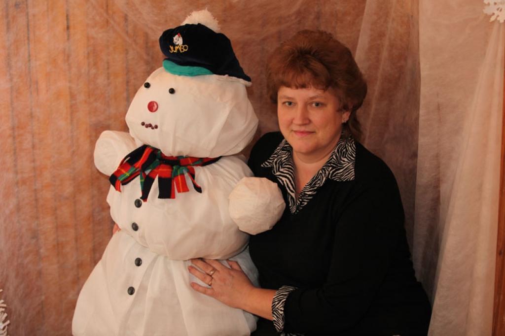 „Man patīk ziema, kupenas un sarma kokos. Tad šķiet, ka arī pats esi baltāks un visa pasaule ir tāda,” saka Sarma Nazarko.
Autors: Gatis Bogdanovs