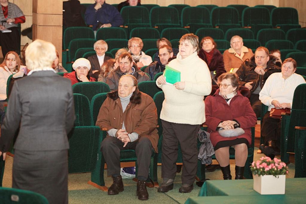 Lizuma pagasta iedzīvotāji pauda sapratni, ka šobrīd pagasta pārvaldes lielākā problēma ir līdzfinansējums dažādu projektu īstenošanai, bet par šo naudu strikti lemj novada dome.
Autors: Gatis Bogdanovs