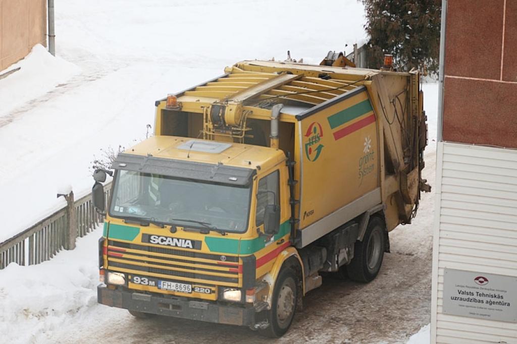 Cieto sadzīves atkritumu savākšanas un transportēšanas tarifs visām lietotāju grupām ir 5,42 lati par kubikmetru (bez pievienotās vērtības nodokļa).
Autors: Gatis Bogdanovs