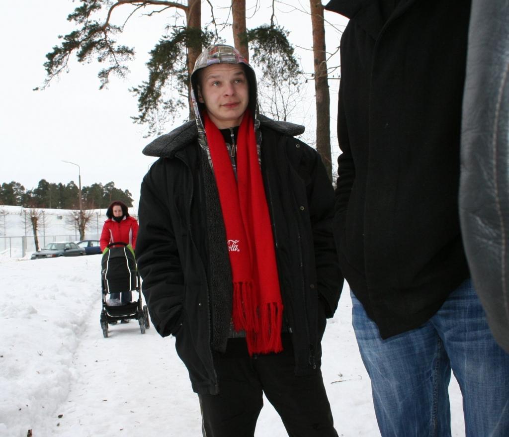 Lūgums pievērst uzmanību attēlā redzamajam vīrietim. Gadījumā, ja atpazīstat savu pāridarītāju, ziņojiet policijai.
Autors: Artūrs Sniedze
