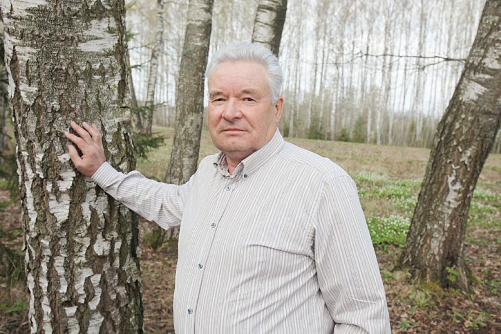 “Gribējās toreiz brīvu Latviju. Tagad varbūt mums ir slikti, bet diez vai būtu bijis labāk, ja mēs būtu palikuši Padomju Savienībā, jo tur jau viss bruka kopā,” saka G.Blūms. 
Autors: Gatis Bogdanovs