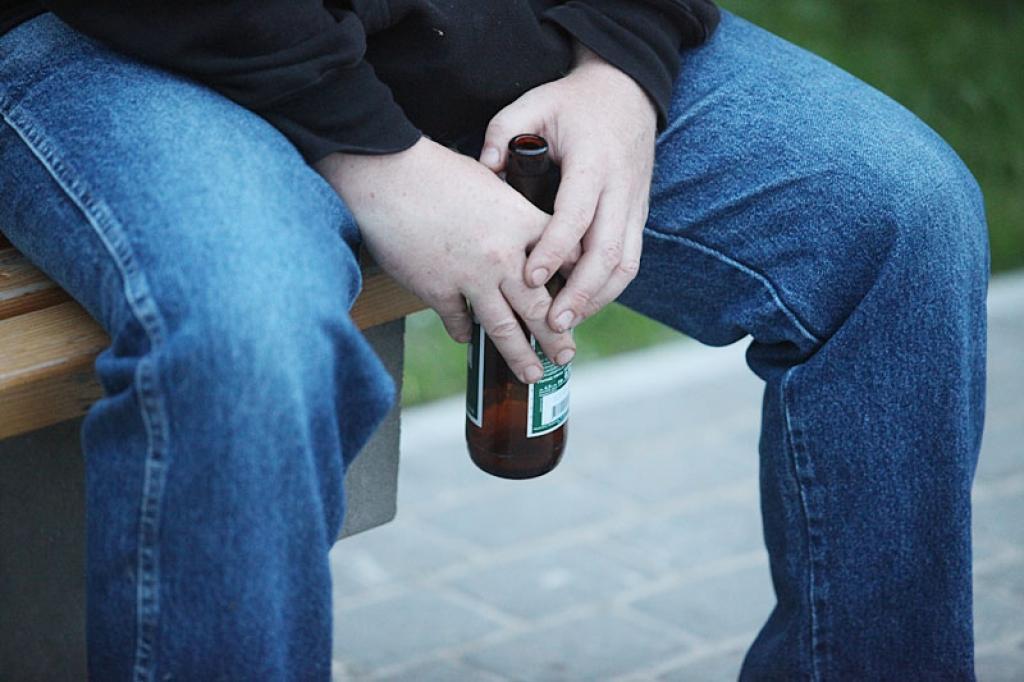 Arī Gulbīšu parks ir iecienīta vieta atpūtai kopā ar alus pudeli.
Autors: Gatis Bogdanovs