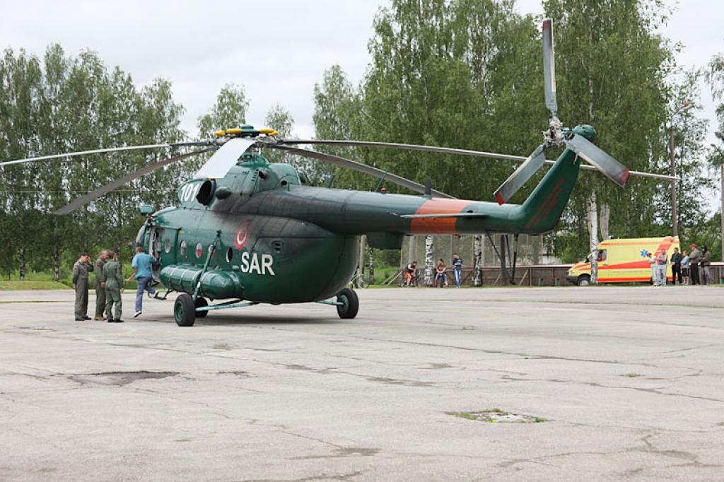 Šodien zēns ar helikopteru nogādāts Rīgā.
Autors: Gatis Bogdanovs