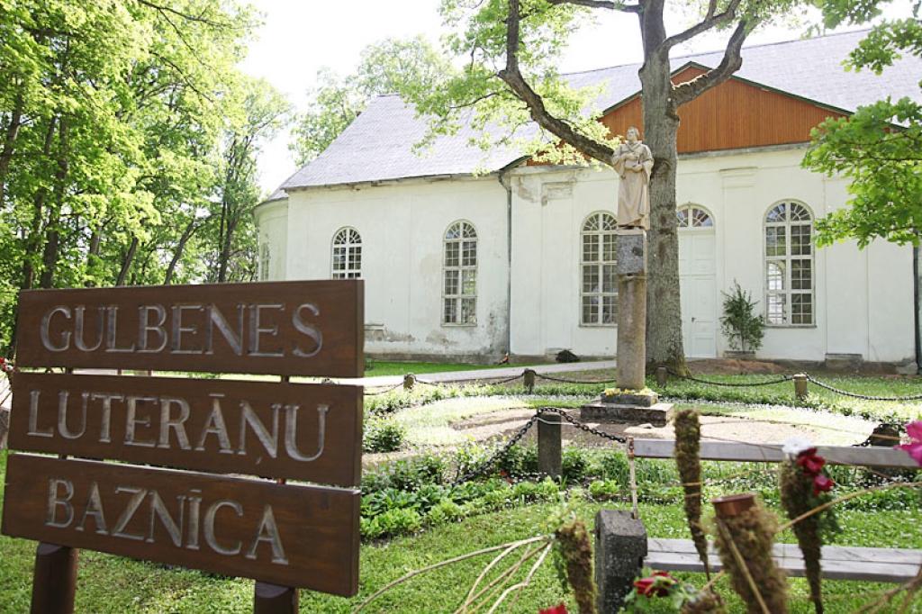 Dievnamam ir nepieciešams jauns jumts, jo pašreizējais ir kritiskā stāvoklī.
Autors: Gatis Bogdanovs