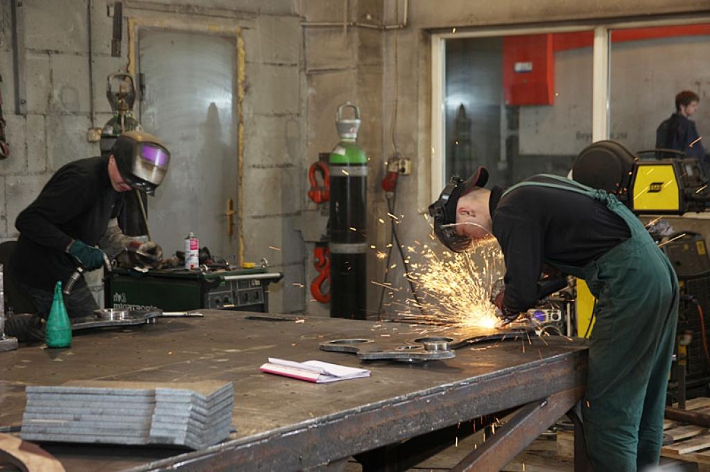 Metālapstrādes cehs klientiem piedāvā dažādus pakalpojumus, starp tiem ir lāzergriešana.
Autors: Gatis Bogdanovs