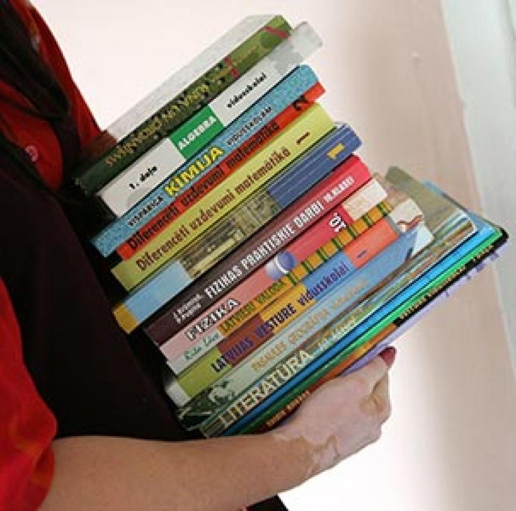 Autors: No interneta