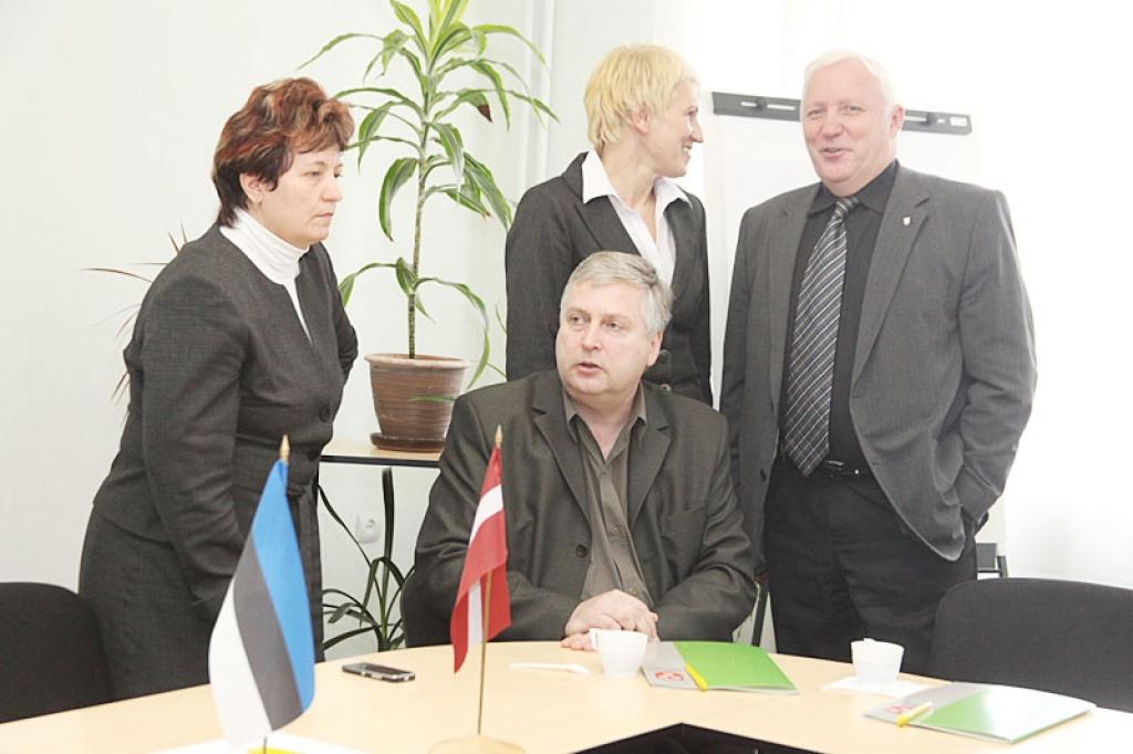 Igaunijas pašvaldību darbinieku vizītes mērķis bija uzzināt, kādus ieguvumus vai zaudējumus pašvaldībām devusi teritoriālā reforma gadu pēc tās īstenošanas.  
Autors: Gatis Bogdanovs 