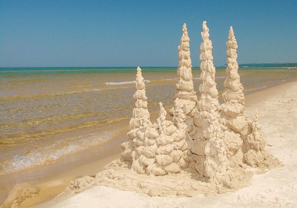 Autors: no interneta