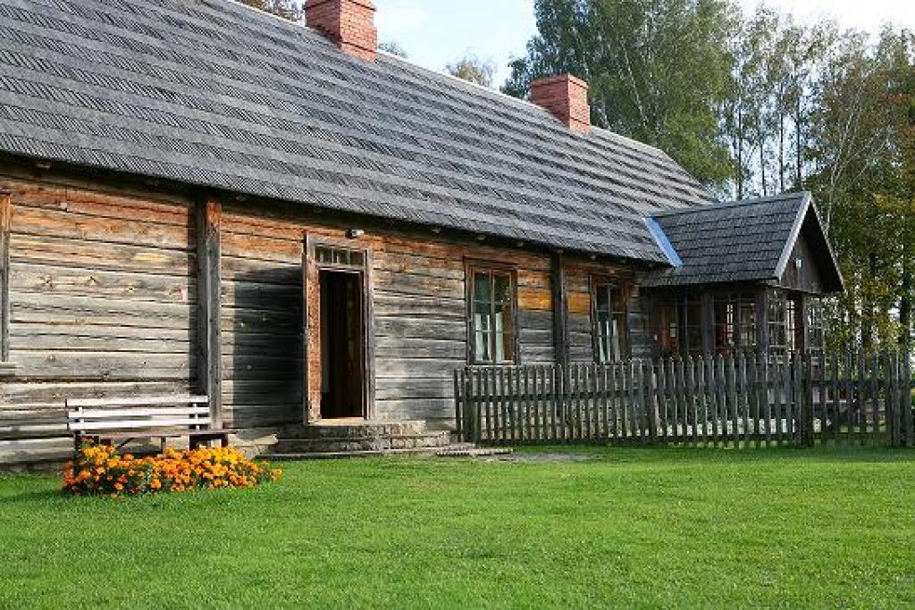 Kārļa Ulmaņa piemiņas vieta, viņa dzimtās mājas 