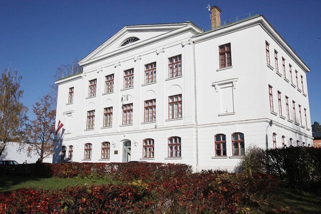 Gulbenes ģimnāzijas 15 gadu jubilejas pasākums notiks 17.novembrī. 
Autors: Gatis Bogdanovs 