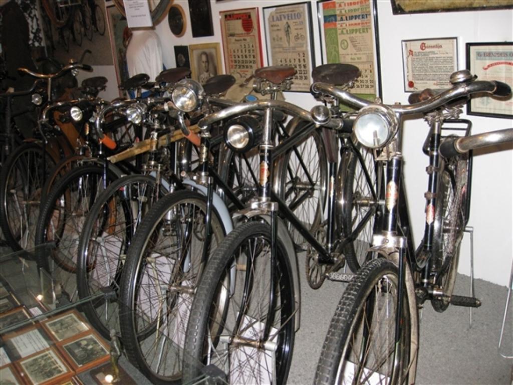 Autors: Pārsla Konrāde