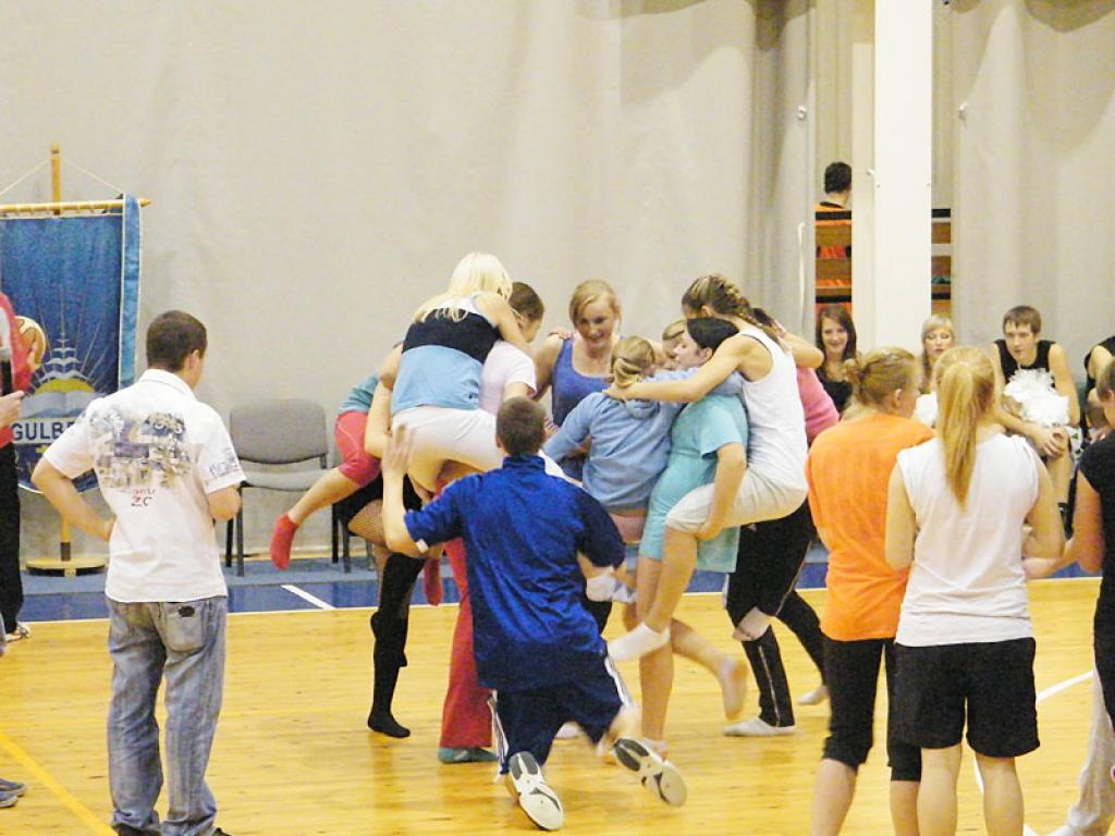 “Zvaigžņu spēles” laikā spriedze un sacensības gars neatstāja spēlētājus un līdzjutējus līdz pat pēdējai spēles simtdaļai.
Autors: No personiskā albuma