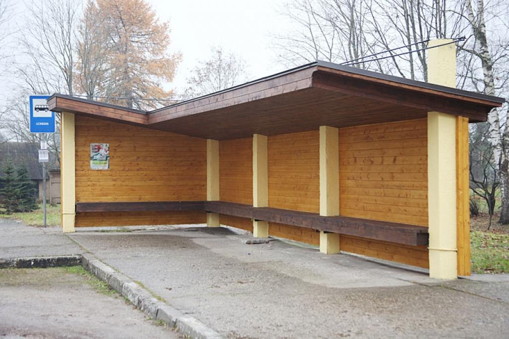 Lejasciemieši ir priecīgi, ka beidzot viņu pagasta centrā ir sakārtots autopaviljons.
Autors: Gatis Bogdanovs 