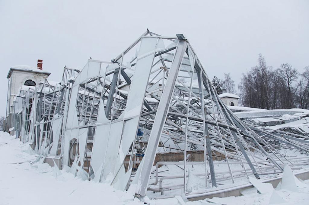 Vecgulbenes muižā cietis siltumnīcas jumts.
Autors: Gatis Bogdanovs 
