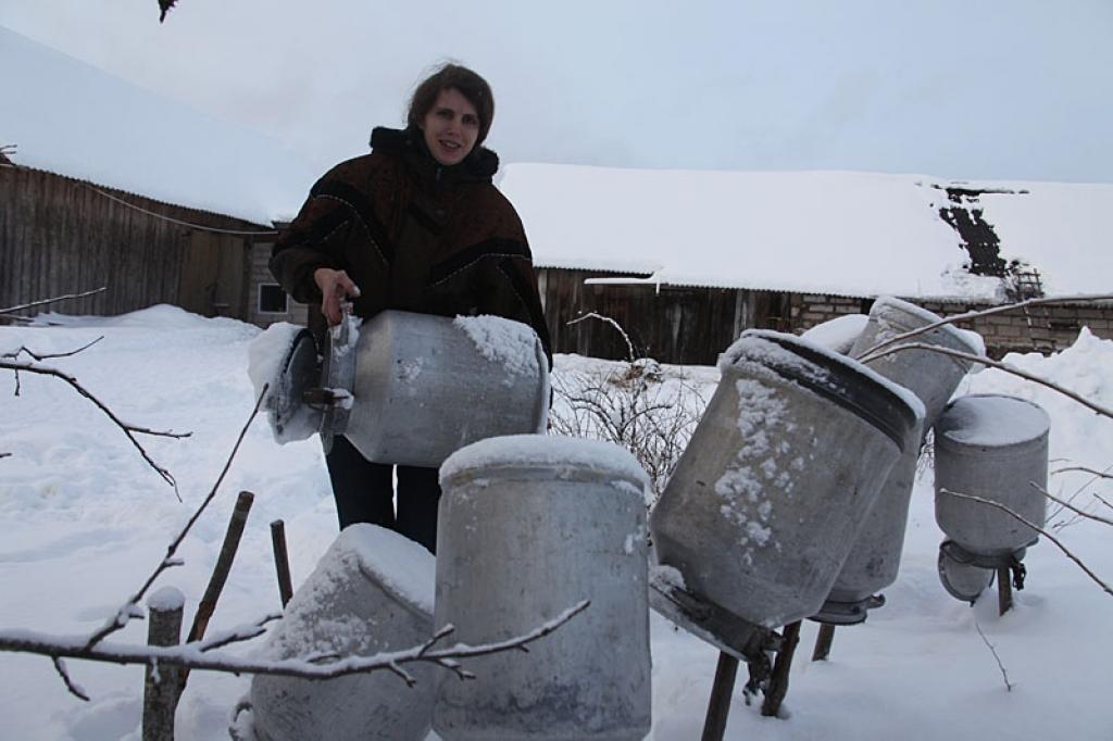 “Laukos ir jāmīl tas, ko tu dari. Nevar aprūpēt lopus, ja tie nepatīk,” saka beļaviete Lilija Reveliņa.
Autors: Gatis Bogdanovs 