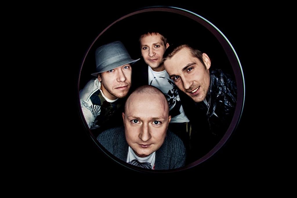 Pašlaik „Fortes” pamatsastāvā ir mūziķis Jānis Kļaviņš (priekšplānā), dziedātājs un eksfabrikants Zix (no labās), horeogrāfi un dejotāji Rolands Radionovs un Viktors Bartušs. Skaņu ierakstu studijā un lielākajos koncertos grupai pievienojas ģitārists Mārcis Auziņš.
Autors: No personiskā albuma