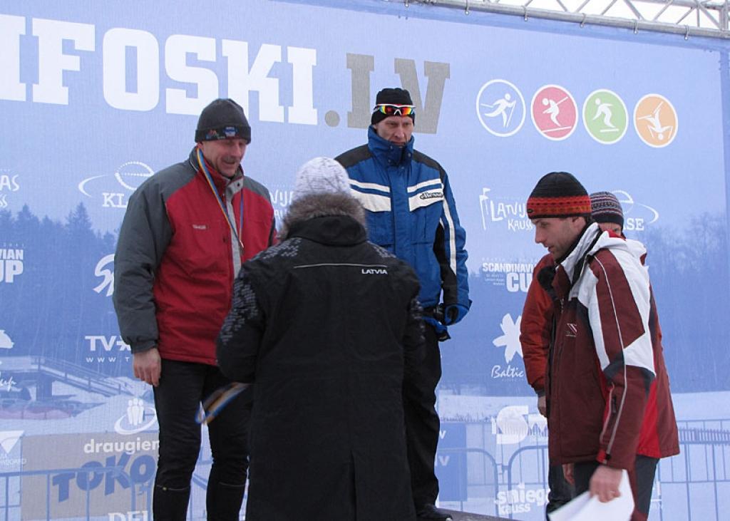 Izcili abās sacensību dienās startēja Antis Zunda, kļūstot par Latvijas čempionu savā vecuma - V 50 -grupā.
Autors: Vita Duļbinska