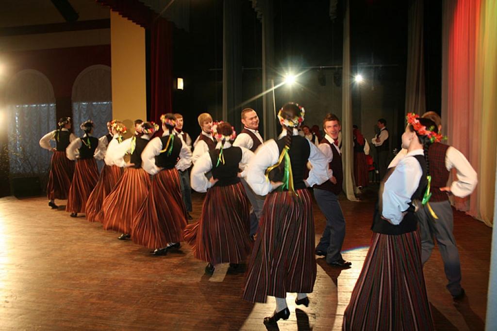 B grupā 1.pakāpes diplomu saņēma Litenes pagasta jauniešu deju kopa 