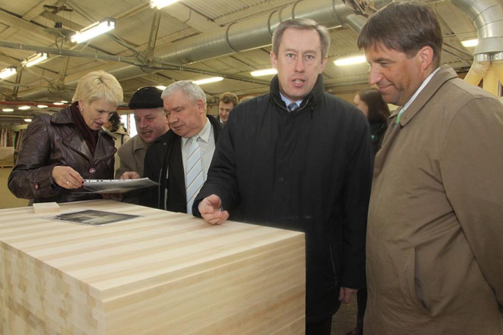 A.Kampars atzinīgi vērtēja SIA “Konto” darbību eksportam: “Vienīgais ceļš ir savu preci pārdot ārpus valsts. Latvijā diemžēl ir nenozīmīgs iekšējais tirgus.”  
Autors: Gatis Bogdanovs