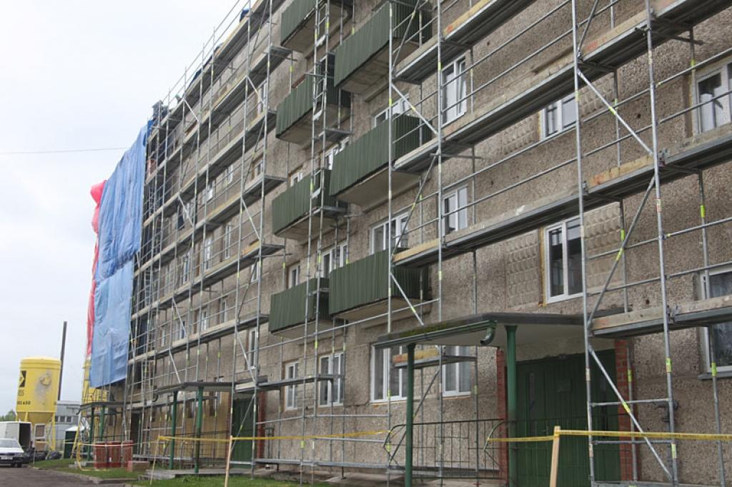 Nākotnes ielas 2/3 māja būs pirmā Gulbenē, kur katra dzīvokļa patērētā siltuma daudzumu apkures sezonā nolasīs automātika.
Autors: Gatis Bogdanovs