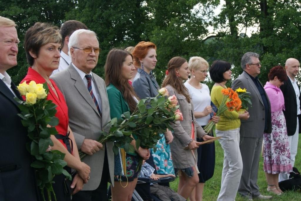 Autors: no personīgā albuma