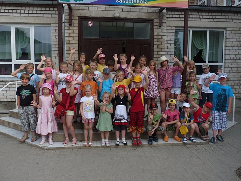 Nometnē bērni sevi varēja pilnveidot dažādās nodarbēs un radošajās aktivitātēs.
Autors: No personiskā albuma.