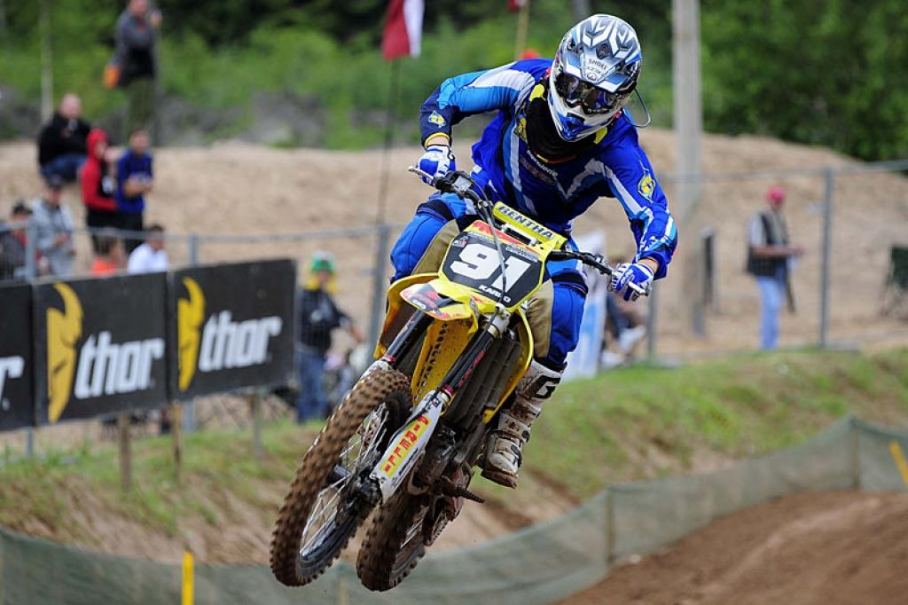 Par galveno favorītu tiek uzskatīts Pasaules čempionāta MX2 klases Latvijas pārstāvis Matīss Karro, kurš pavisam nesen ir sadziedējis savas traumas un ir atgriezies gan Pasaules čempionāta, gan Anglijas motokrosa čempionāta dalībnieku sastāvā. 
Autors: no Latvijas Grand Prix arhīva