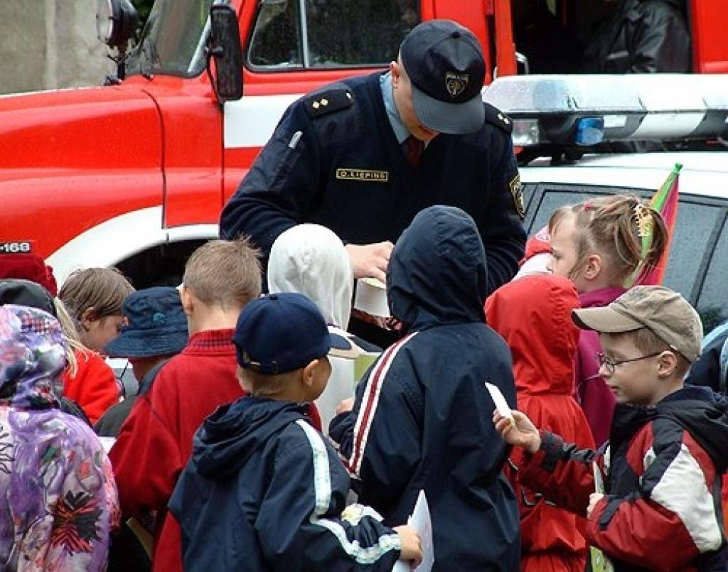 Autors: No interneta.