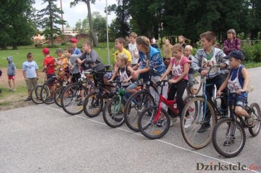 Autors: no personīgā albuma