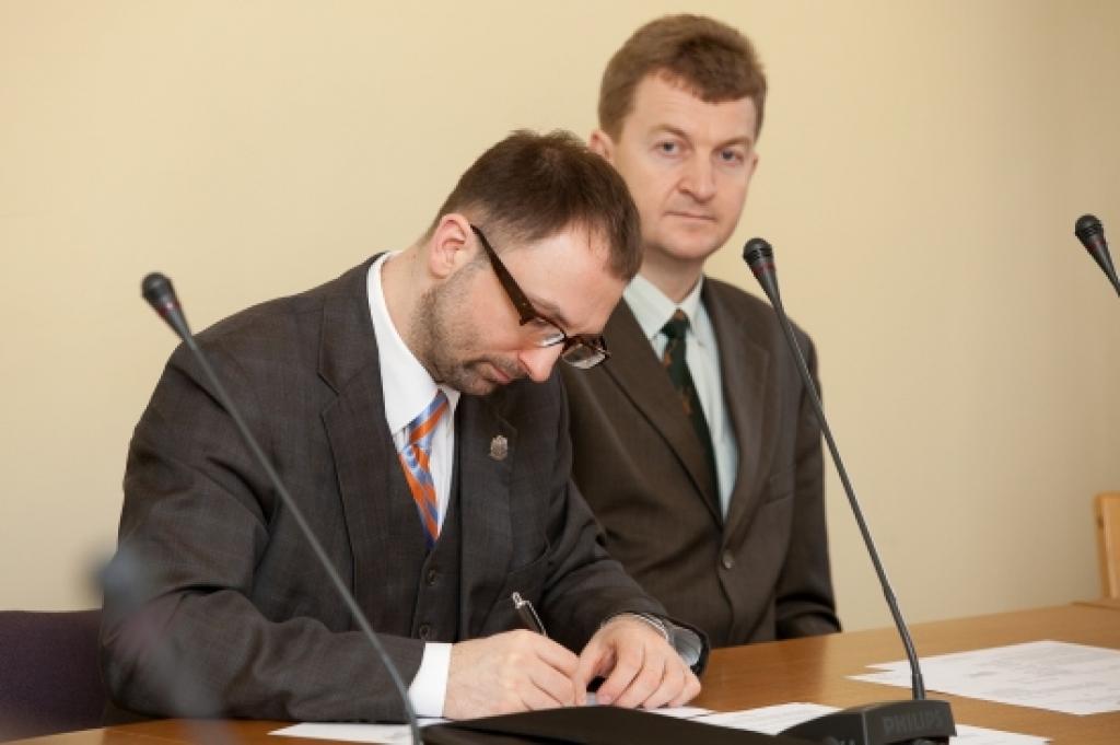 Autors: www.saeima.lv