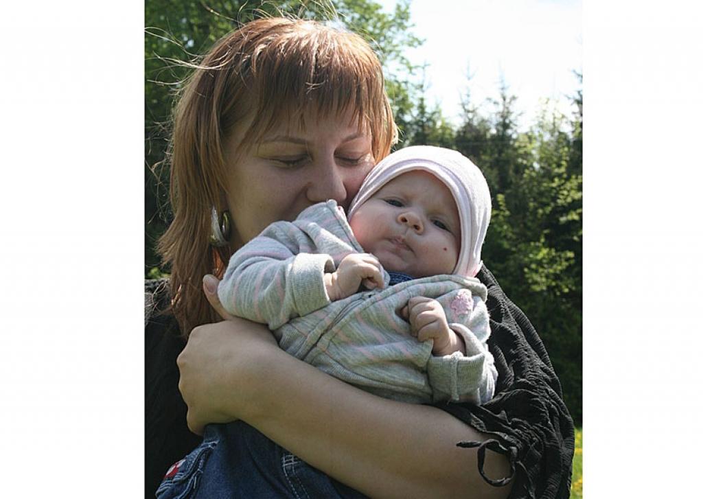 Mazā Ance ar māmiņu Vinetu Kusiņu.
Autors: No personiskā albuma